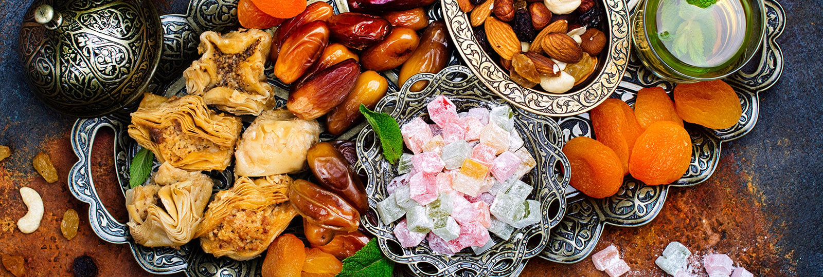احتفل بأجواء رمضان في فندق و أجنحة رمادا أمواج