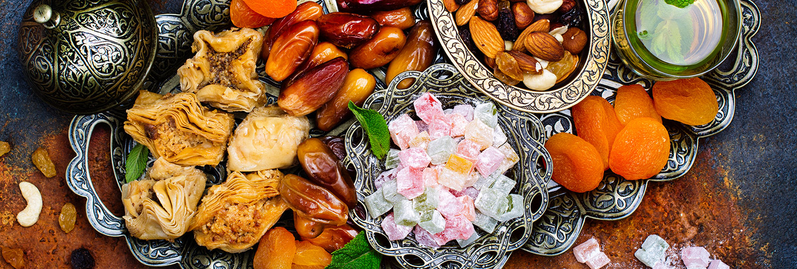 احتفل بأجواء رمضان في فندق و أجنحة رمادا أمواج